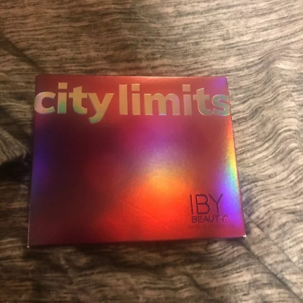 Iby eyeshadow palette